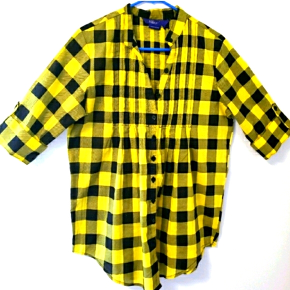 Myley Cyrus Tops - Miley Cyrus large black/yellow checked cotton 3/4 sleeve button up front. 237